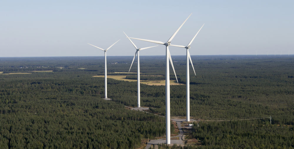 Toiminnassa oleva tuulivoimapuisto (kuvan lähde: Suomen tuulivoimayhdistys.)